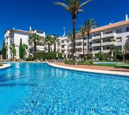 Precioso Alojamiento En Puerto Banus. Marbella